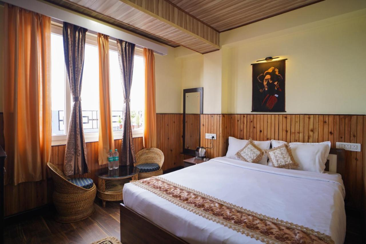Hotel Hill Queen Near Sherpa Gumba Darjeeling Mall 5 Min Couple Friendly 외부 사진